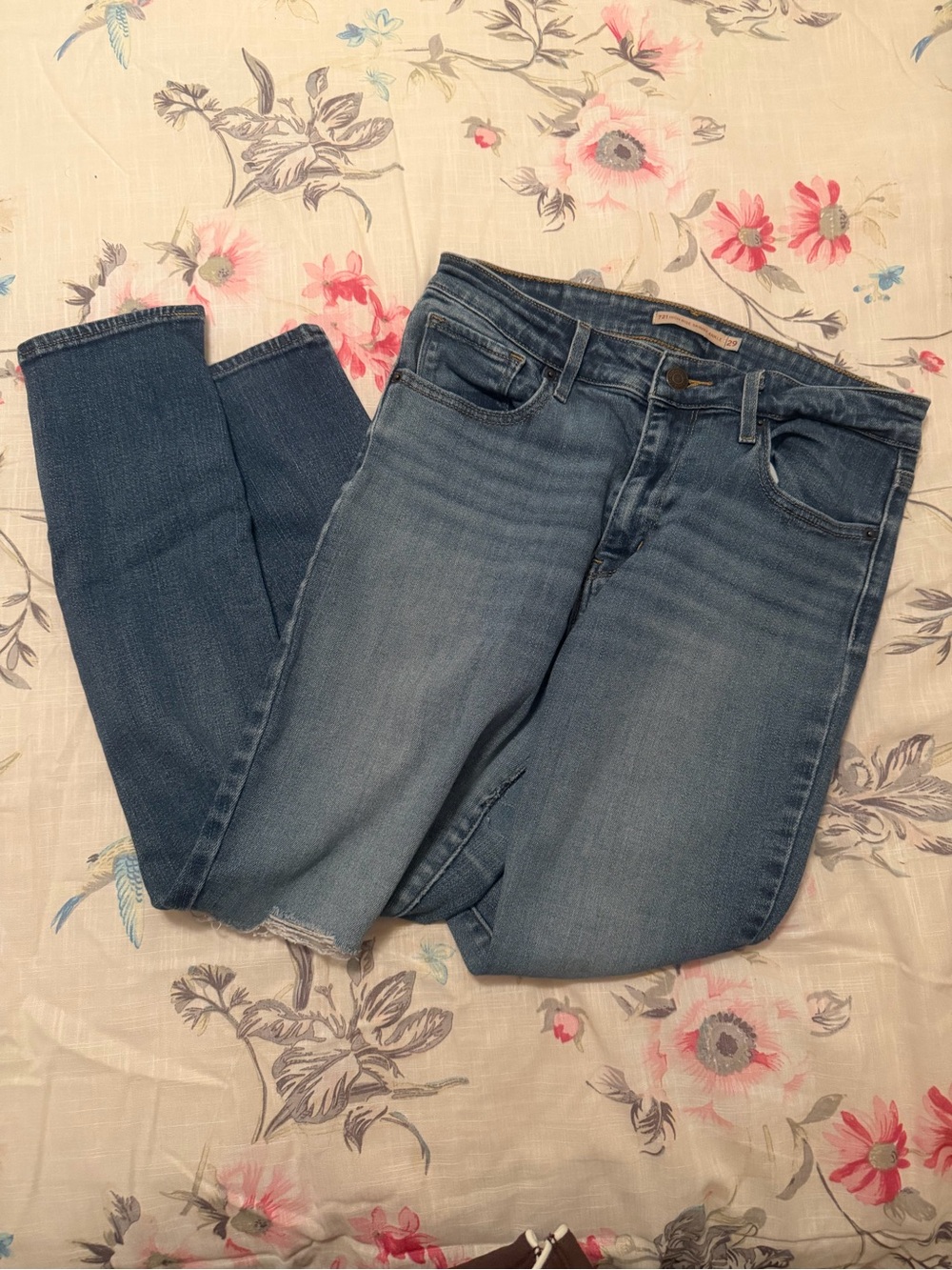 Levi's Light Wash Skinny Jeans